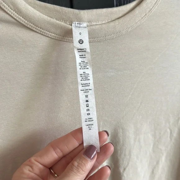 Size 0 lululemon beige cotton crop top - Picture 3 of 4